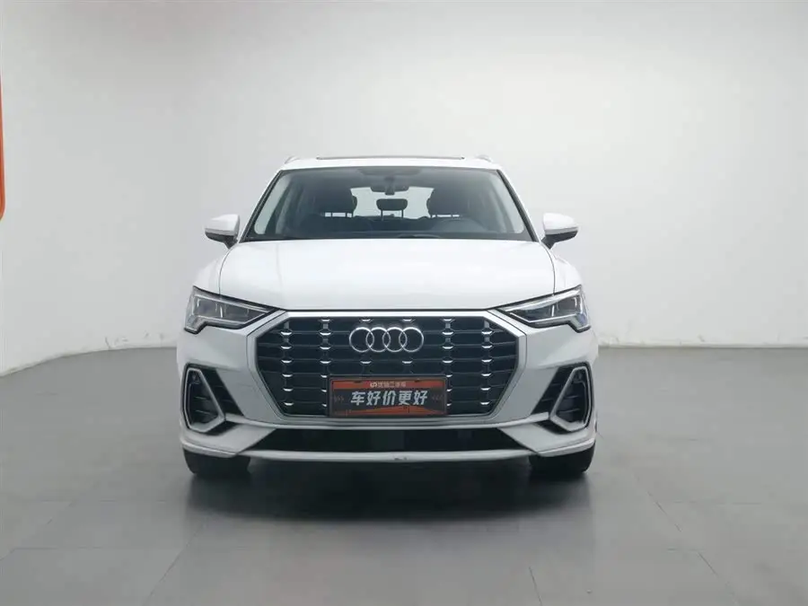 Audi Q3 2021 35 TFSI Fashion Dynamic Model