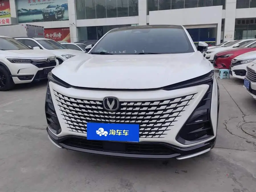 تشانجان UNI-T طراز 2023 الجيل الثاني 1.5T المتميز