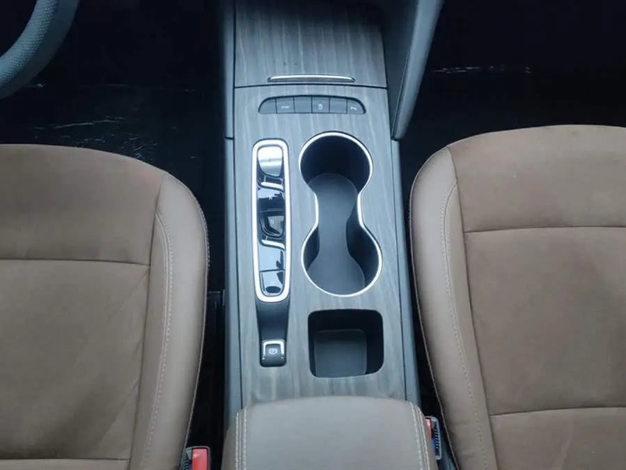 بيوك ريجال 2022 552T إصدار ذكي