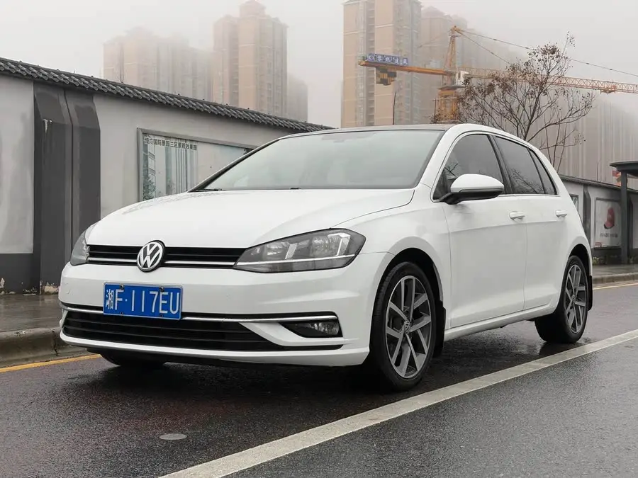 جولف 2020 إصدار الحب 280TSI DSG مريح