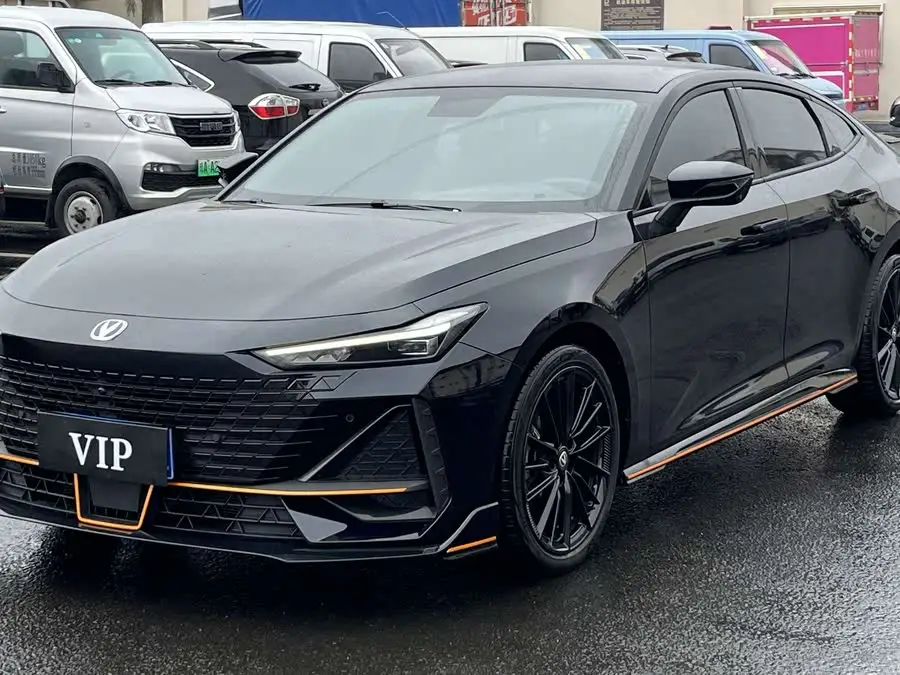 شانجان UNI-V 2022 1.5T نسخة رياضية