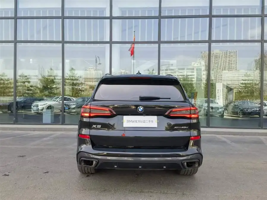 بي إم دبليو X5 2022 تحديث xDrive 30Li حزمة رياضية M