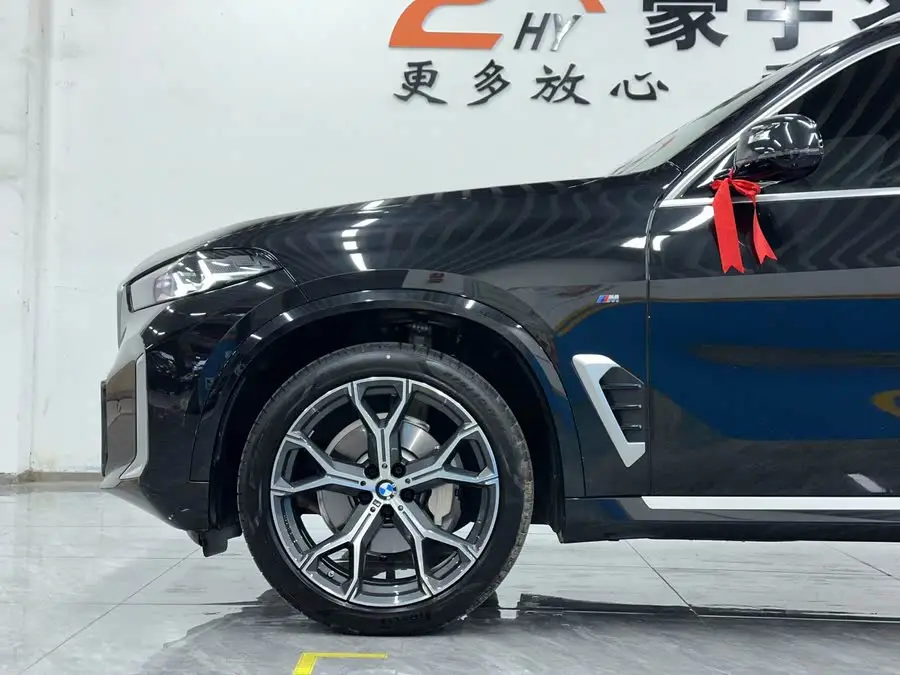 بي إم دبليو X5 2023 xDrive 30Li حزمة M الرياضية المميزة