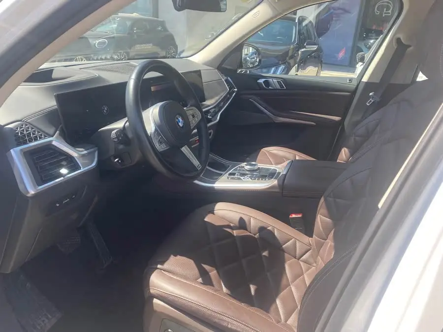 2023 BMW X5 xDrive 30Li M Sport Package