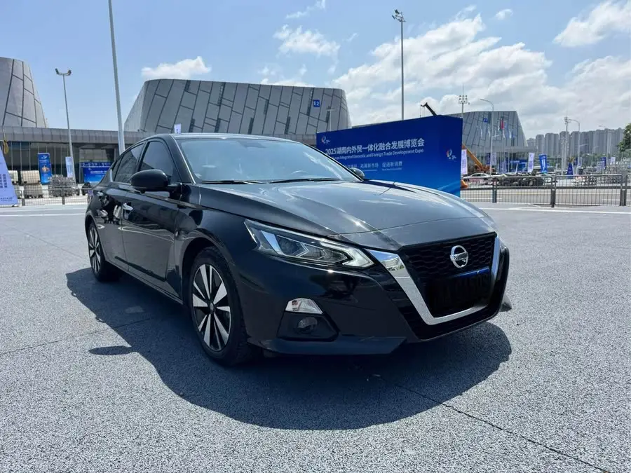 Altima  2021 2.0L XL Comfort Version
