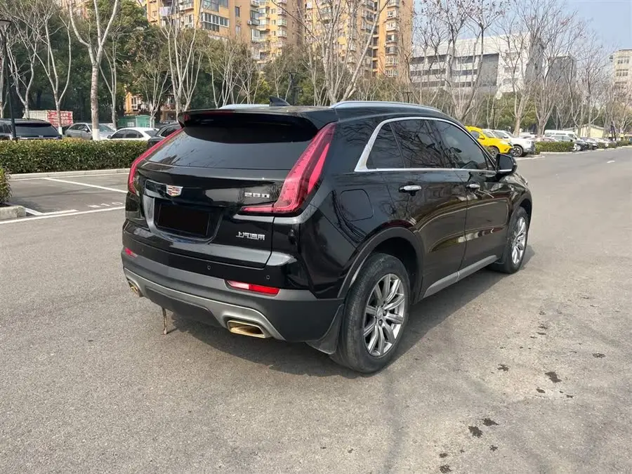 Cadillac XT4 2021 28T FWD Premium