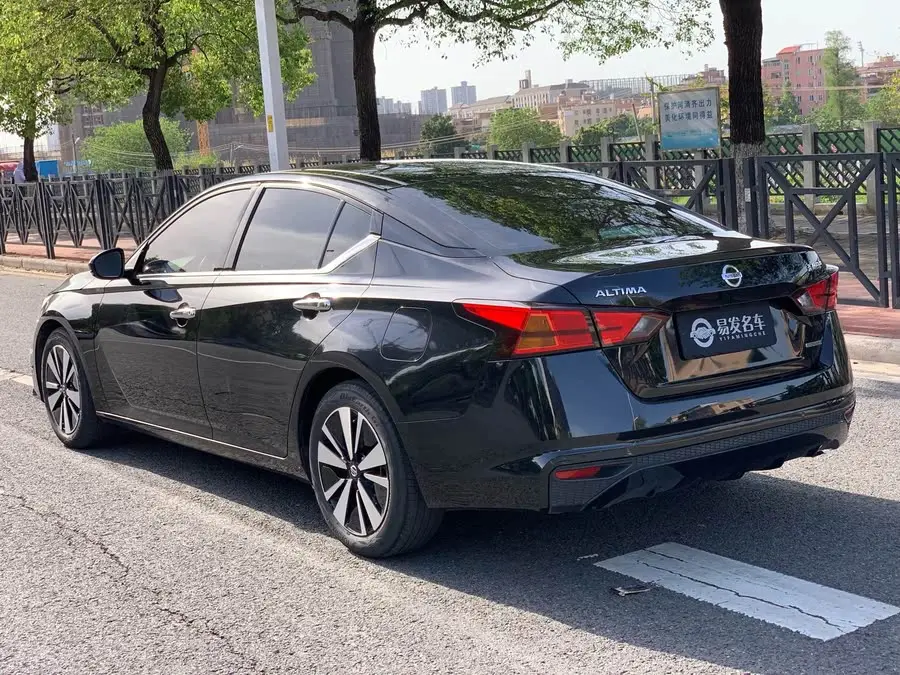 تينّا 2021 2.0L XL إصدار الراحة