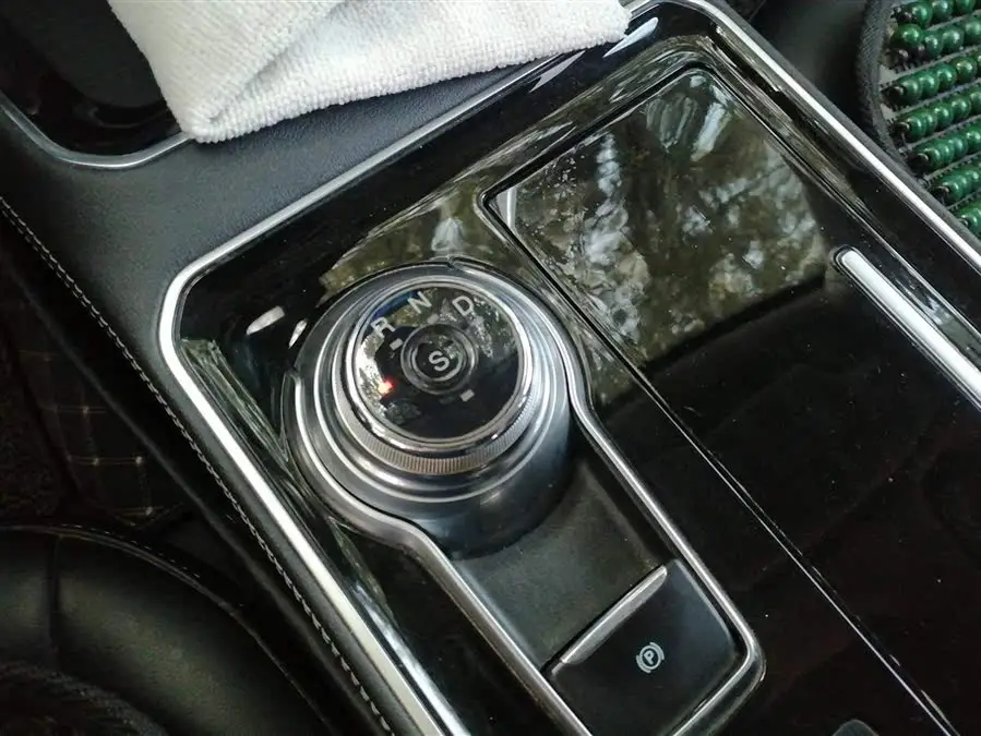 2021 Ford Edge PLUS EcoBoost 245 Two-Wheel Drive Luxury 7-Seater