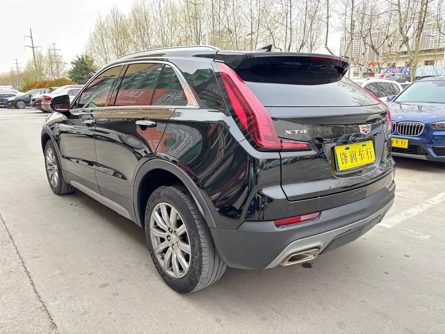 Cadillac XT4 2021 28T FWD Premium