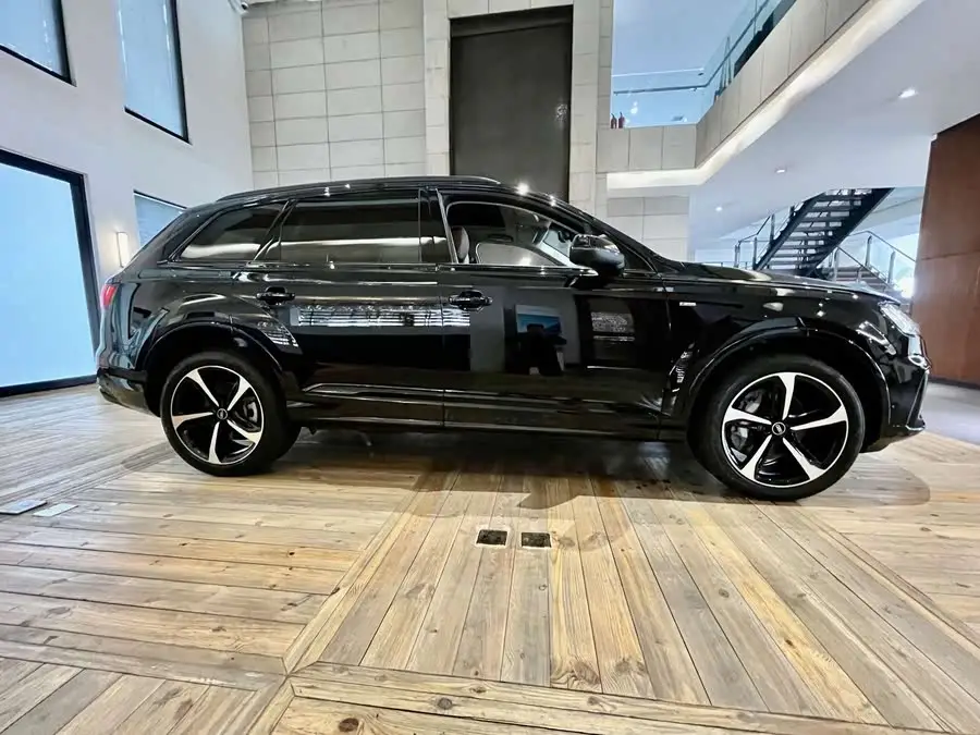 Audi Q7 2022 55 TFSI quattro S line Sport