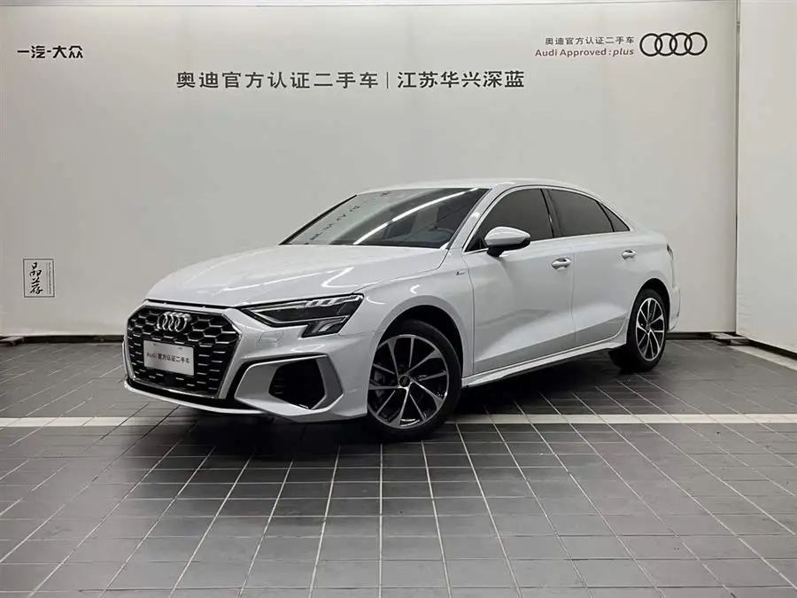 أودي A3 2022 A3L ليموزين 35 TFSI النسخة الرياضية المتقدمة