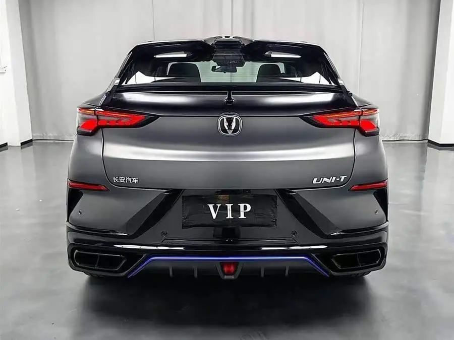 شانجان UNI-T 2023 الجيل الثاني 1.5T نسخة رياضية فاخرة