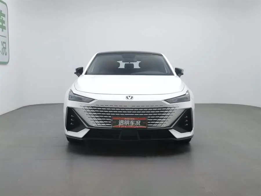 Changan UNI-V 2022 1.5T Premium