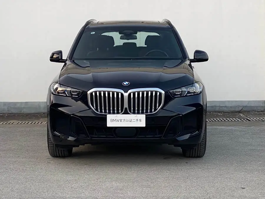 بي إم دبليو X5 2023 xDrive 40Li M حزمة رياضية ليلية