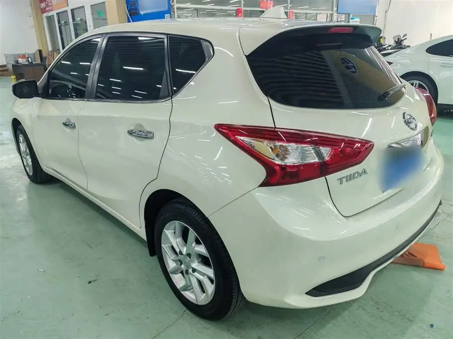 نيسان تييدا 2021 1.6 لتر CVT النسخة الذكية