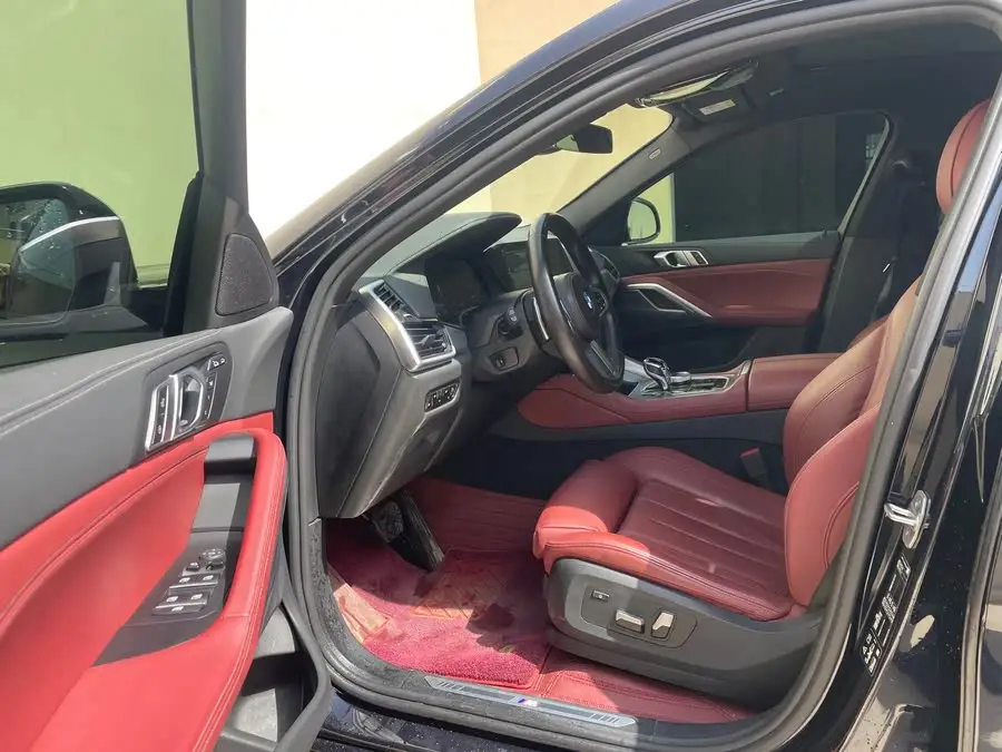 بي إم دبليو X6 2022 xDrive30i حزمة M الرياضية