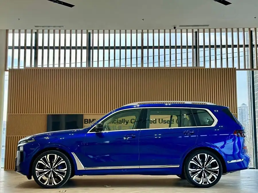 بي إم دبليو X7 2023 xDrive M60i