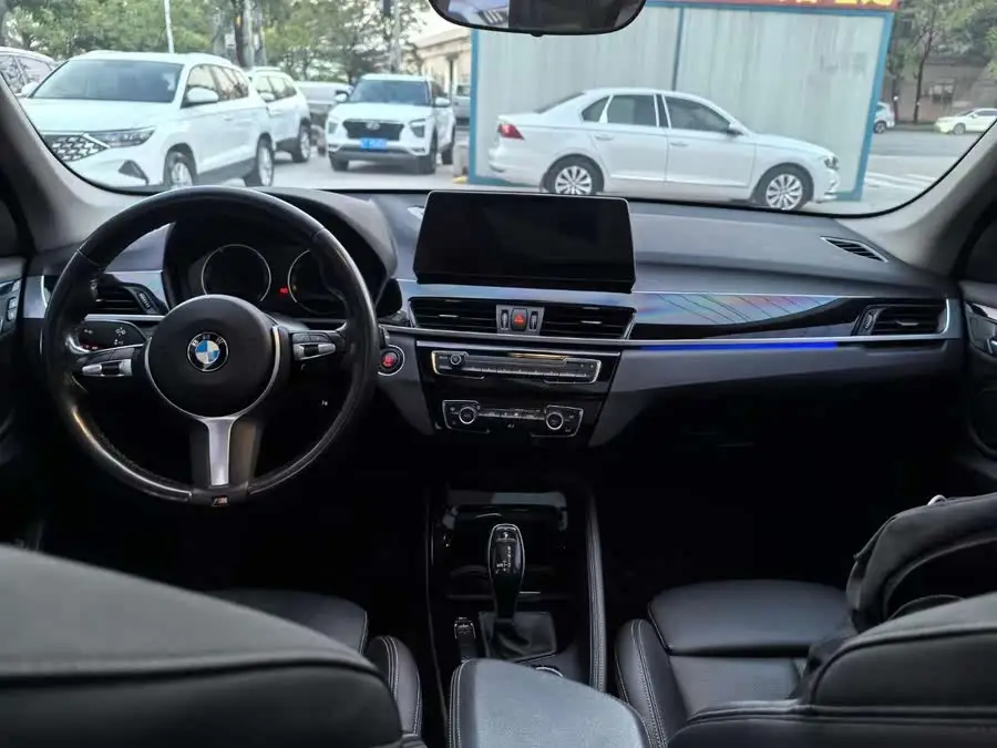 بي إم دبليو X1 2020 sDrive20Li نسخة حصرية