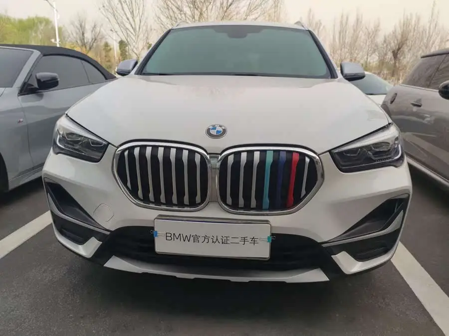 بي إم دبليو X1 2022 نموذج معدل xDrive25Li فئة مميزة