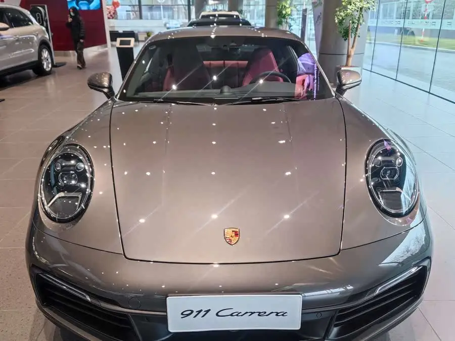 بورش 911 2025 كاريرا T 3.0T