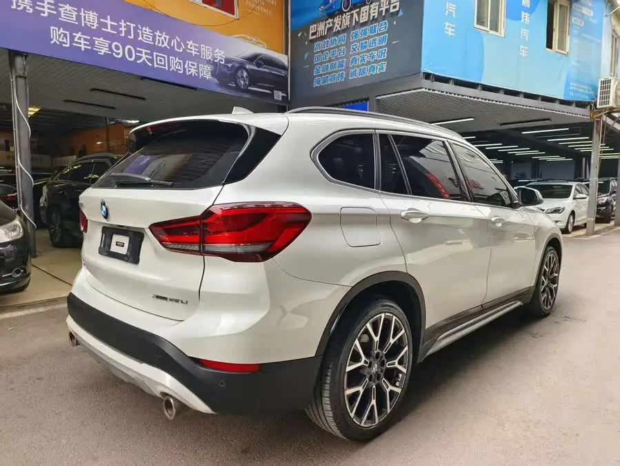 2020 بي إم دبليو X1 xDrive25Li النسخة الفاخرة