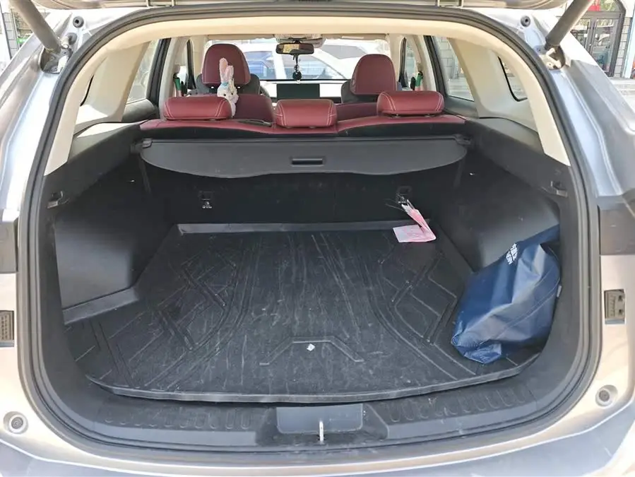 معلومات أساسية عن السيارة