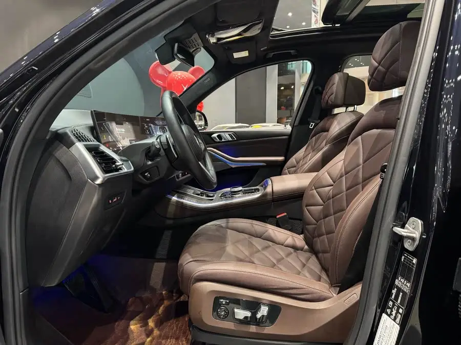 BMW X5 2023 xDrive 40Li M Sport Night Package