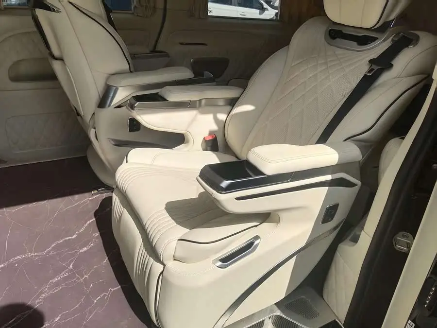 فيتو 2021 2.0T إصدار الأعمال 7 مقاعد