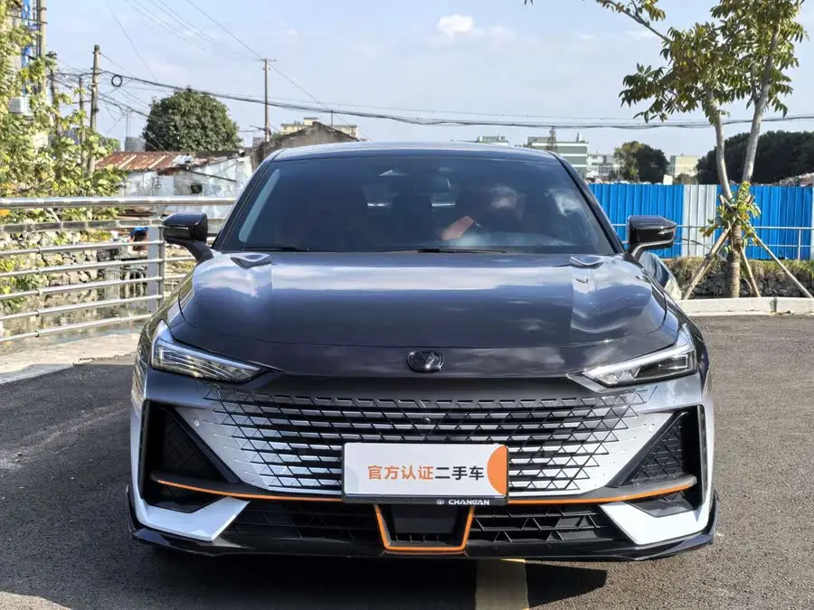 Changan UNI-V 2023 1.5T Sport Version