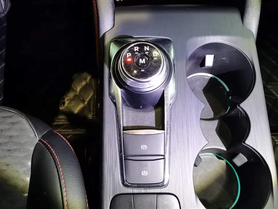 فورد فوكس 2020 هاتشباك إيكوبوست 180 أوتوماتيكي ST لاين