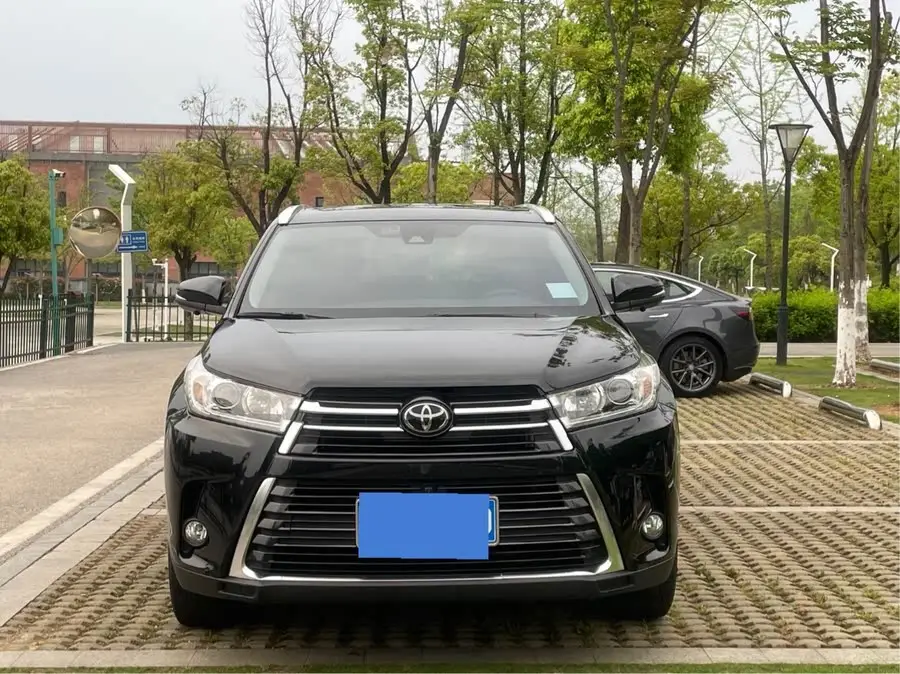 هايلاندر 2018 2.0T دفع رباعي فاخر 7 مقاعد المعيار الوطني VI