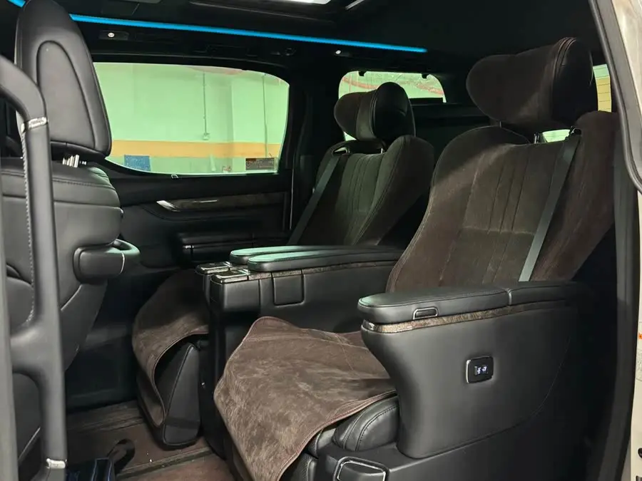 ألفارد 2021 الهجين 2.5 لتر الفئة المميزة