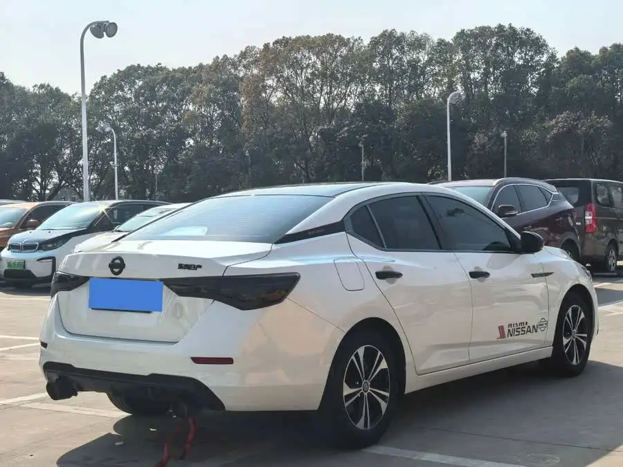 2022 نيسان سيلفي 1.6 لتر XL CVT نسخة الاستمتاع