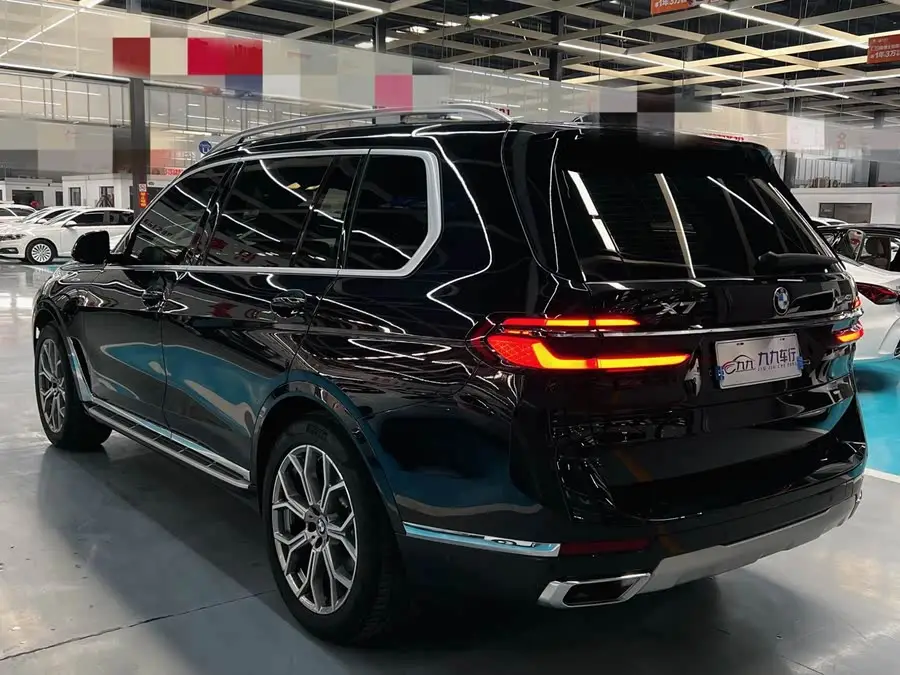 بي إم دبليو X7 2023 xDrive40i باقة فاخرة