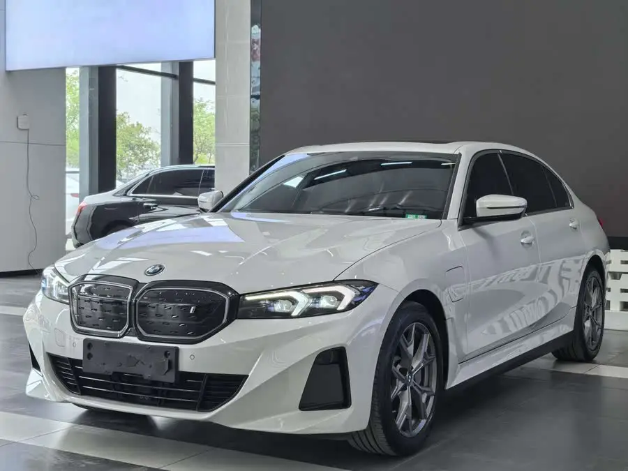 بي إم دبليو i3 2022 eDrive 35 L