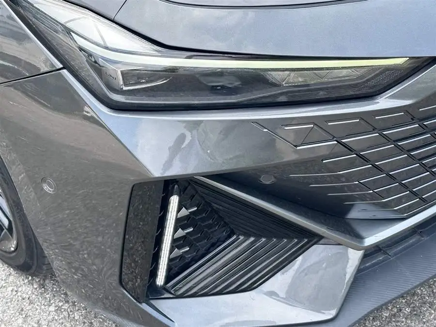 Changan UNI-V 2022 1.5T Premium