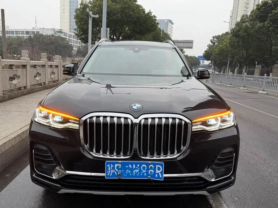 بي إم دبليو X7 2021 xDrive40i حزمة فاخرة