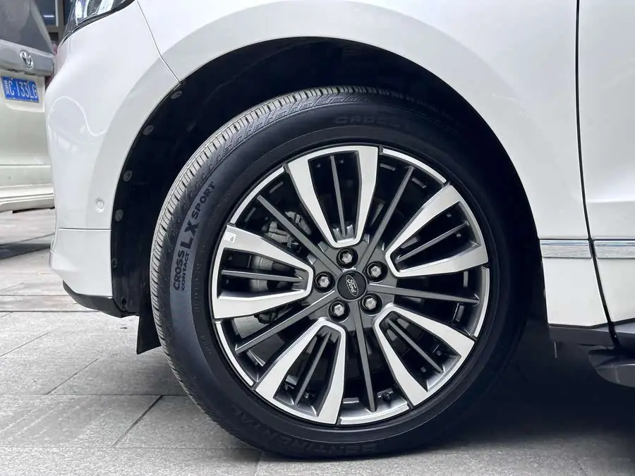 2021 Ford Edge PLUS EcoBoost 245 AWD Premium 7-Seater