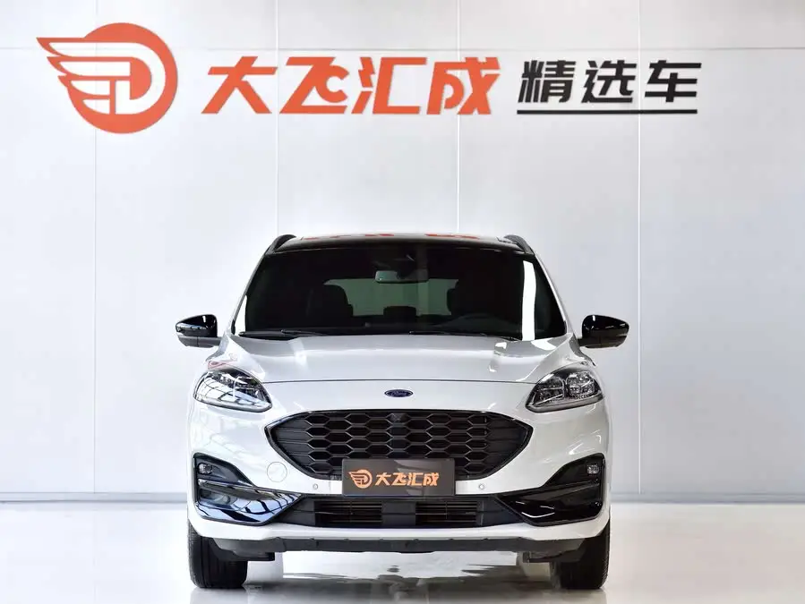 2024 فورد إيسكايب إيكوبوست 245 دفع رباعي ST-Line Pro