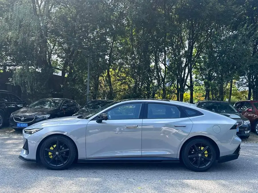 Changan UNI-V 2022 1.5T Premium