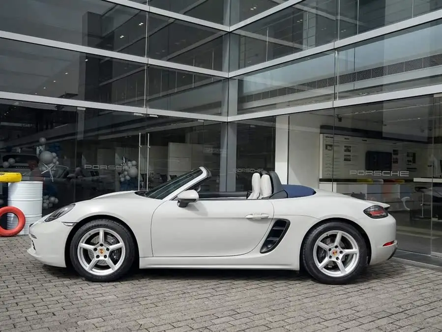 Porsche 718 2022 Model Boxster 2.0T