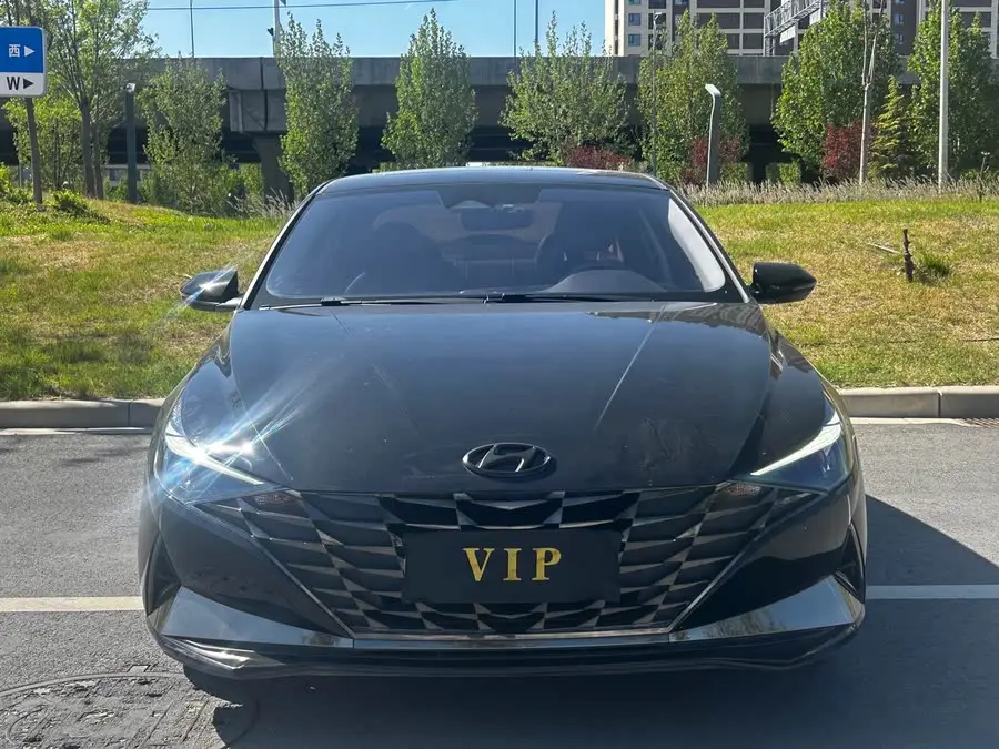 Elantra 2022 1.5L CVT LUX Premium