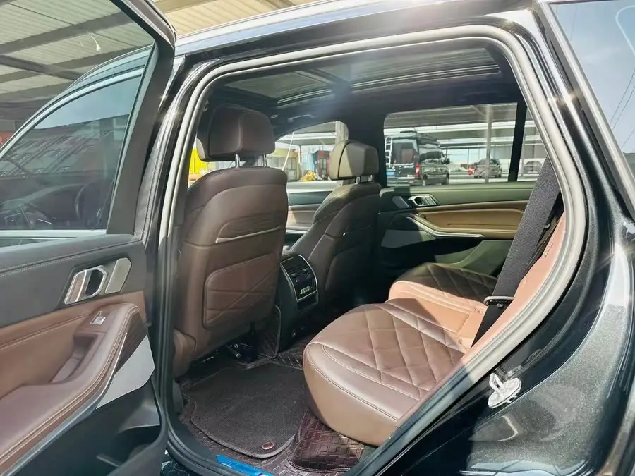 BMW X5 2022 xDrive 40Li M Sport Package