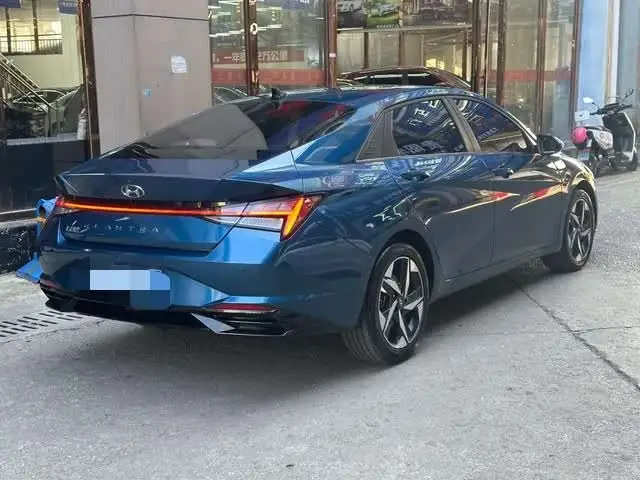 إيلانtra 2021 1.5 لتر CVT LUX النسخة المميزة