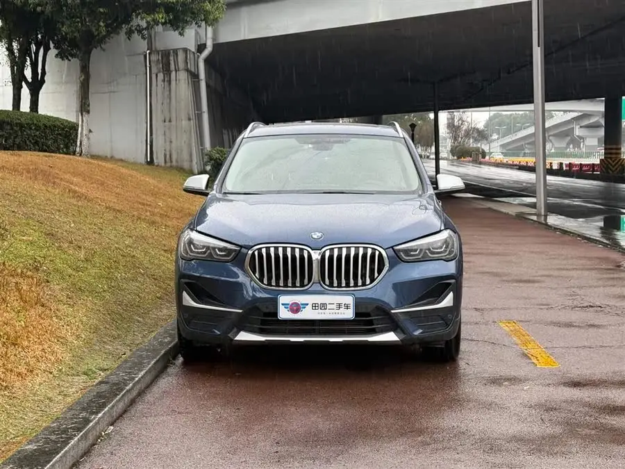 بي إم دبليو X1 2021 sDrive20Li الفاخرة