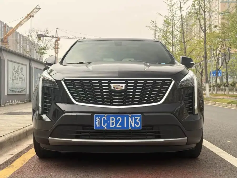 كاديلاك XT4 2021 28T دفع أمامي متميز