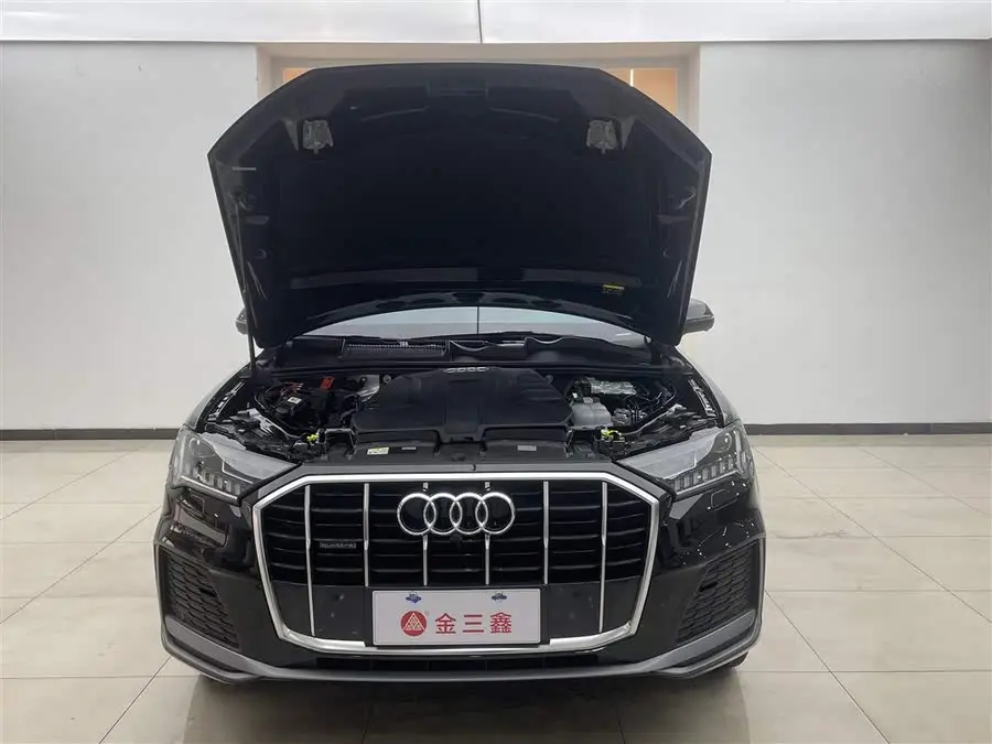 Audi Q7 2023 45 TFSI quattro S line Sport