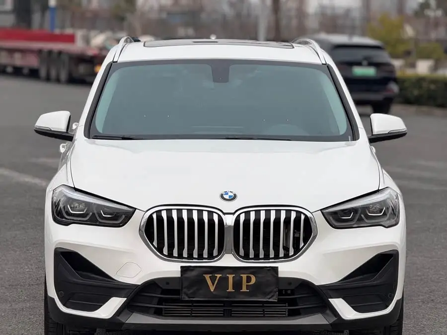 بي إم دبليو X1 2022 sDrive25Li إصدار رائد