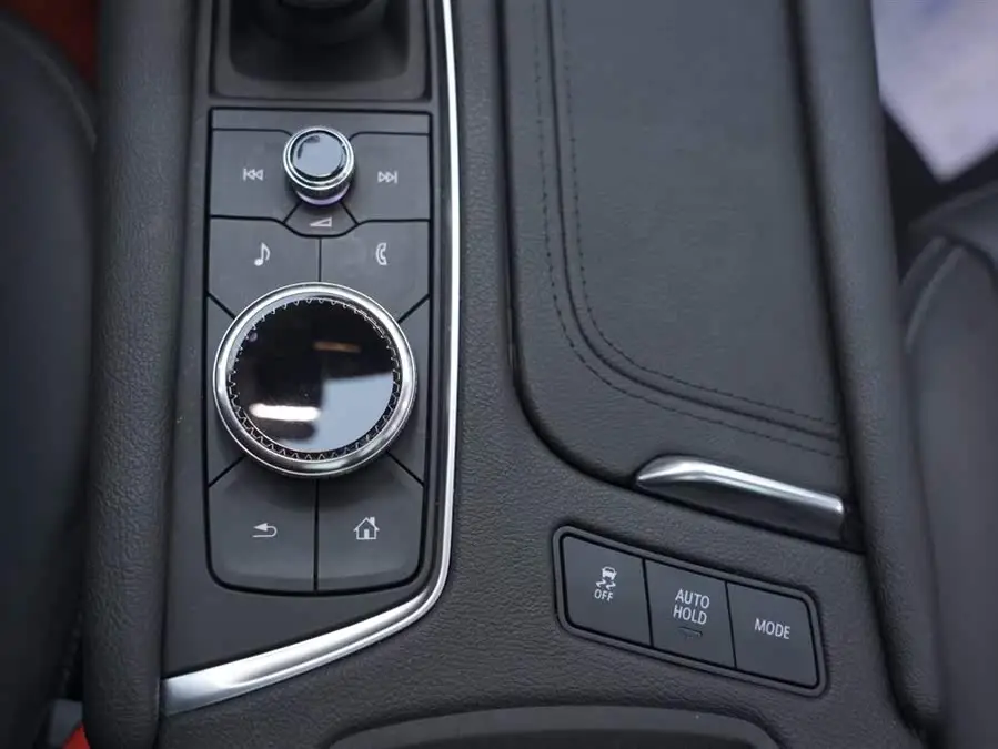 كاديلاك XT6 2021 28T طراز 7 مقاعد دفع رباعي فاخر