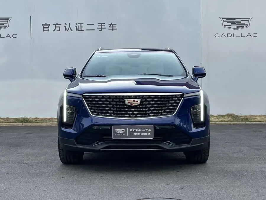 Cadillac XT4 2024 28T Two-Wheel Drive Premium